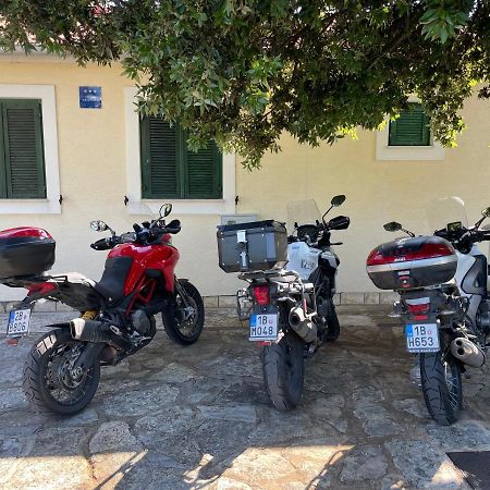 Apartments Antonija Punta Skala Next To Falkensteiner Resort 佩特坎内 外观 照片
