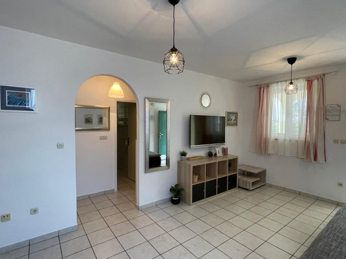 Apartments Antonija Punta Skala Next To Falkensteiner Resort 佩特坎内 外观 照片
