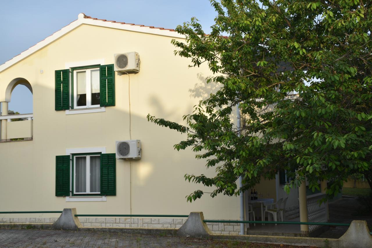 Apartments Antonija Punta Skala Next To Falkensteiner Resort 佩特坎内 外观 照片