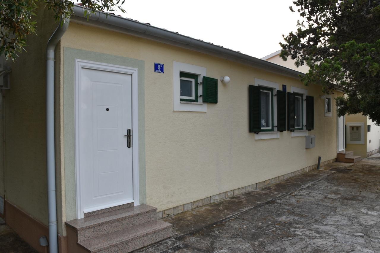 Apartments Antonija Punta Skala Next To Falkensteiner Resort 佩特坎内 外观 照片